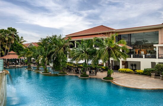 Resort Swimming Pool